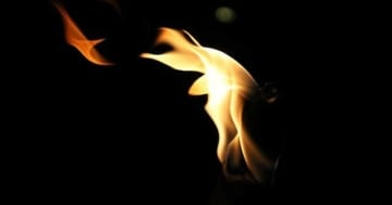 Fackel mit offenem Licht (de.depositphotos.com)